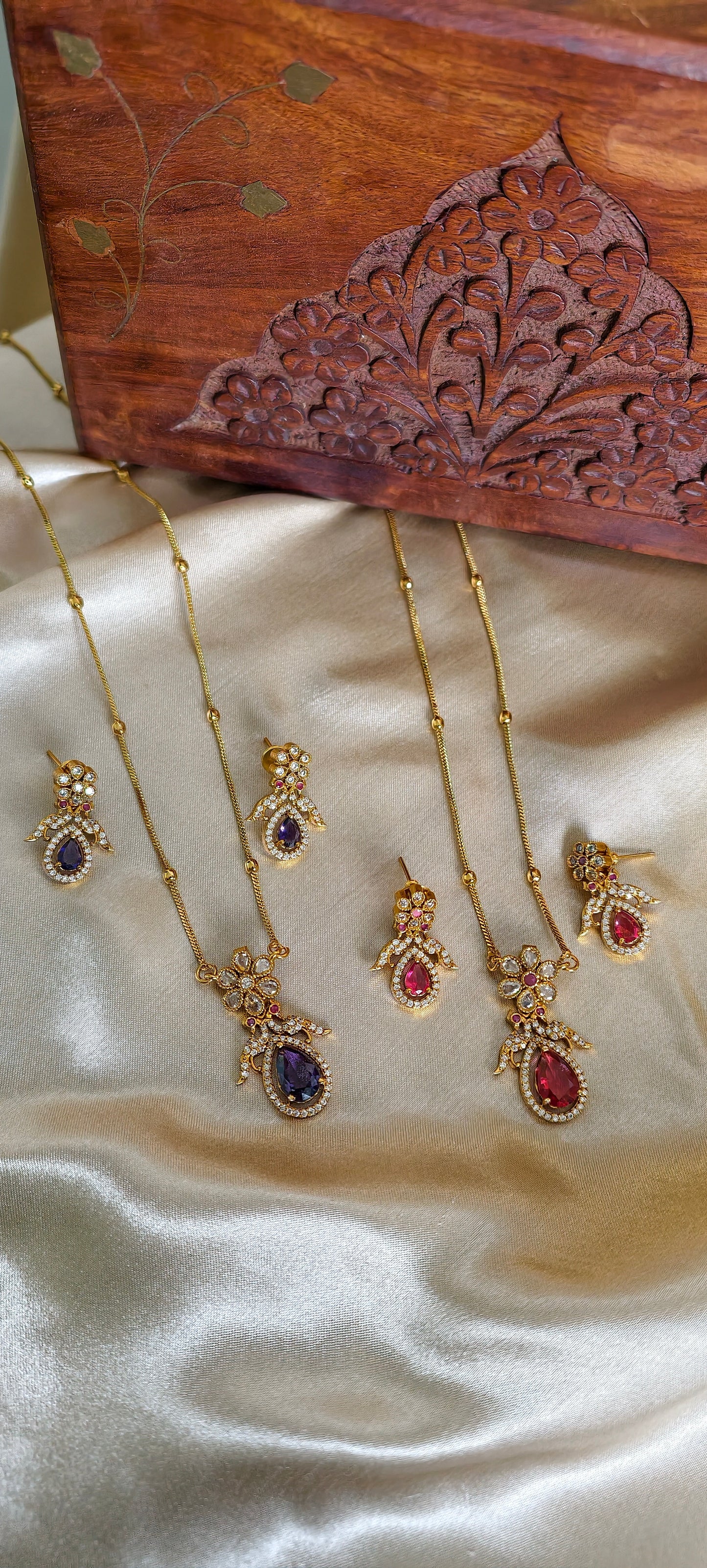 Rani Pendant Chain