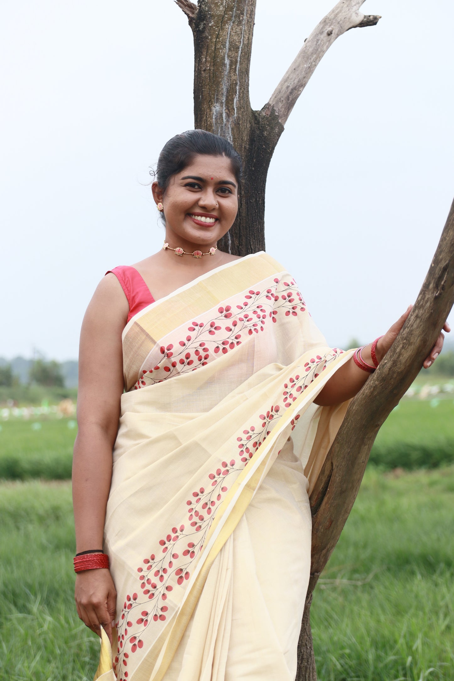 Cherry blossom Pure Handloom Tissue Saree (with blouse)