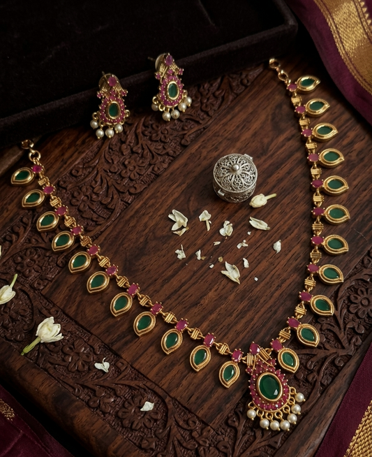 Maanga Palakka Necklace Set