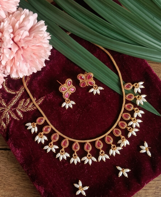 Navami Pearl Necklace