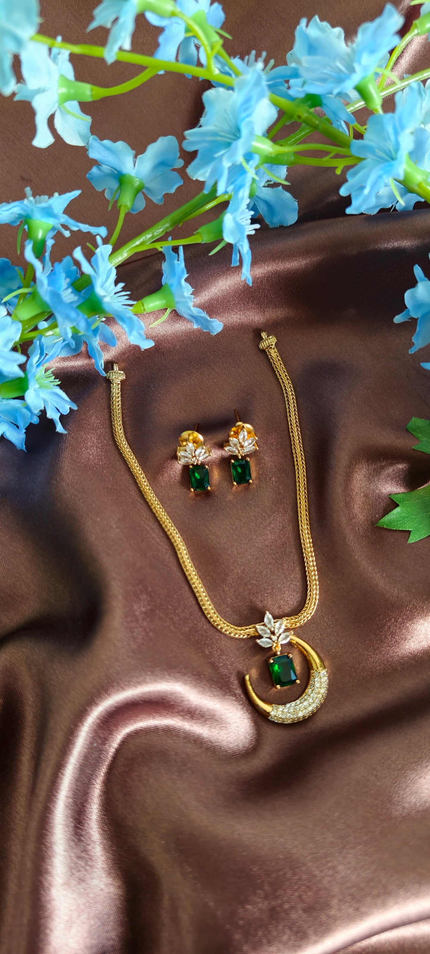 Chandni Stone Necklace Set